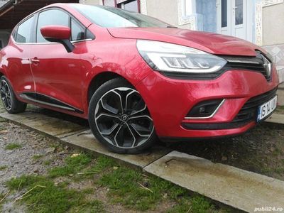 Roșu Utilizat 2017 Renault Clio IV Intens Berlinǎ | 12.000 EUR