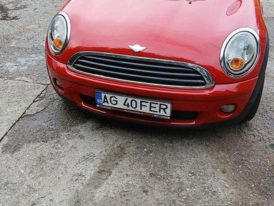 Culoarerosu Utilizat 2007 Mini ONE Hatchback | 2.100 EUR
