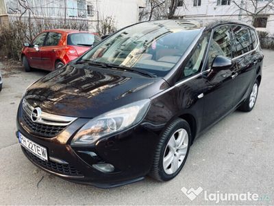 second-hand Opel Zafira Panoramic 2012