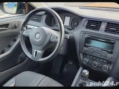 Second-hand VW Jetta 110 CP (80 kW) 2014 Gri Berlinǎ