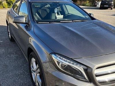Mercedes GLA220