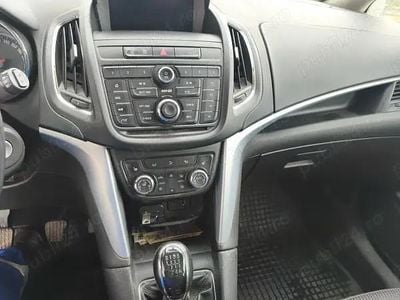 Second-hand Opel Zafira 136 CP (100 kW) 2015 Monovolum