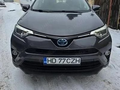 Second-hand Toyota RAV4 Hybrid 197 CP (144 kW) 2016 Gri SUV