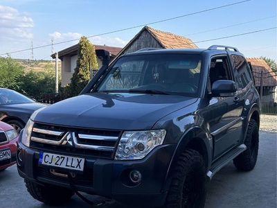 second-hand Mitsubishi Pajero SWB 3.2 DI-D Instyle+ A/T