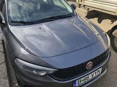 Gri Utilizat 2017 Fiat Tipo Berlinǎ | 5.000 EUR