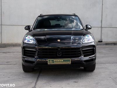 Culoarenegru Utilizat 2018 Porsche Cayenne Platinum Edition SUV | 36.500 EUR