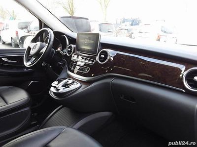 Mercedes V250