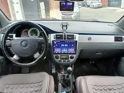 Second-hand Chevrolet Lacetti 109 CP (80 kW) 2008 Auriu Berlinǎ