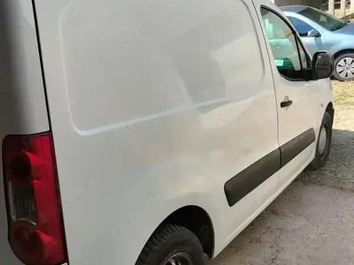 Utilizat 2011 Peugeot Partner Monovolum | 4.000 EUR