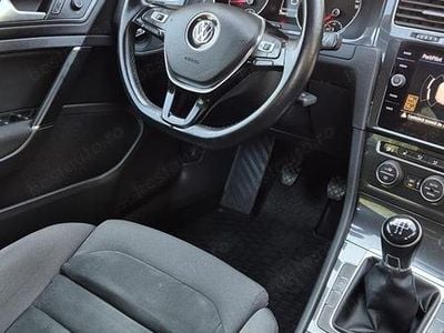 Second-hand VW Golf VII 116 CP (85 kW) 2019 Negru Break
