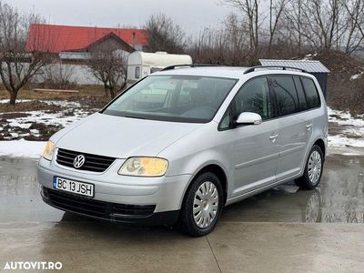 Second-hand VW Touran Highline 140 CP (102 kW) 2004 Culoaregri Monovolum