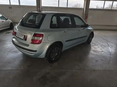 Second-hand Fiat Stilo 105 CP (77 kW) 2005 Berlinǎ