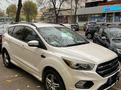 Second-hand Ford Kuga ST-Line 180 CP (132 kW) 2016 Culoarealb SUV