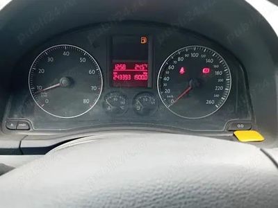 Utilizat 2004 VW Golf V Berlinǎ | 2.200 EUR