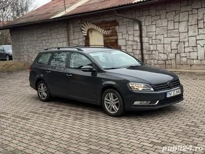 Gri Utilizat 2011 VW Passat Break | 5.250 EUR (Preț bun)