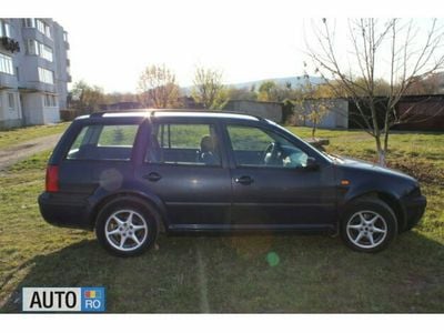 Second-hand VW Golf IV 90 CP (66 kW) 2000 Albastru Break