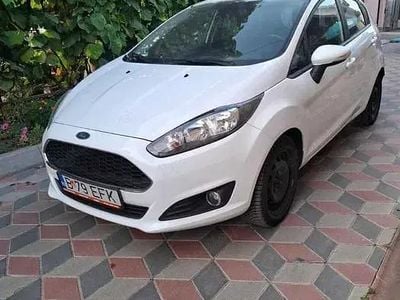 Second-hand Ford Fiesta Trend 95 CP (69 kW) 2016 Culoarealb Hatchback