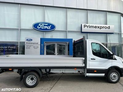 Alb Utilizat 2023 Ford Transit Monovolum | 29.899 EUR