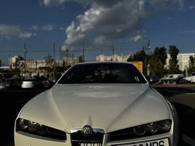 Culoarealb Utilizat 2011 Alfa Romeo 159 Break | 4.500 EUR (Puțin scump)