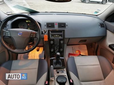 second-hand Volvo V50 Diesel 2.0 -clima-2005-Xenon-Finantare