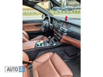 Negru Utilizat 2011 BMW 520 Break | 62.000 EUR