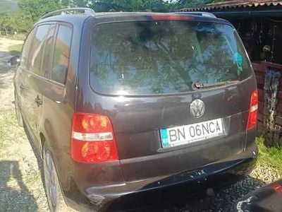 Utilizat 2006 VW Touran Monovolum | 1.400 EUR (Preț bun)
