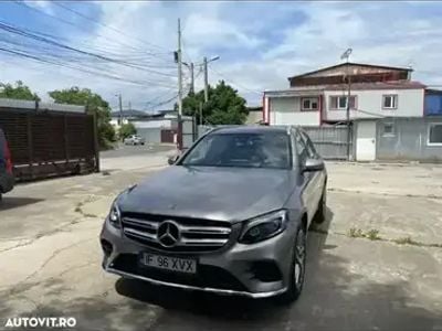 Mercedes GLC220