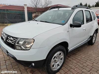 Second-hand Dacia Duster 105 CP (77 kW) 2014 Culoarealb SUV