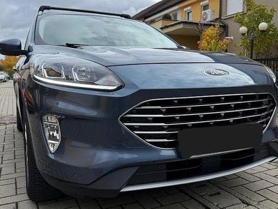 Second-hand Ford Kuga 150 CP (110 kW) 2021 Culoarealbastru SUV