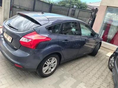 Utilizat 2012 Ford Focus Berlinǎ | 3.700 EUR