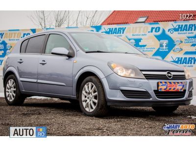 Albastru Utilizat 2004 Opel Astra Hatchback | 3.950 EUR