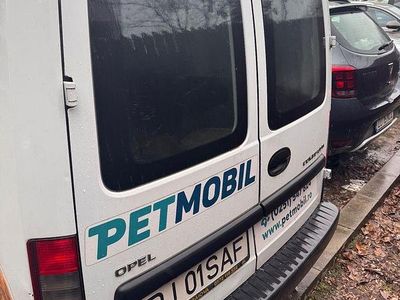 Second-hand Opel Combo 75 CP (55 kW) 2010 Culoarealb Monovolum