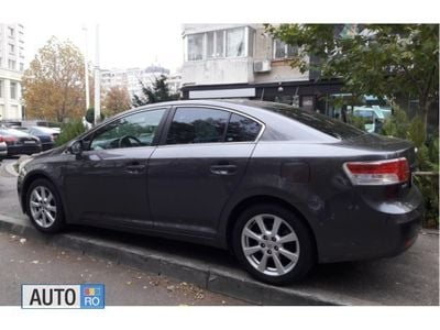 Second-hand Toyota Avensis Executive 150 CP (110 kW) 2010 Gri Berlinǎ