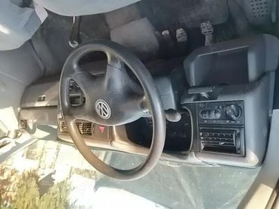 Utilizat 2000 VW T4 Van | 1.500 EUR