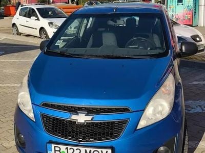 Second-hand Chevrolet Spark 68 CP (50 kW) 2010 Albastru Hatchback