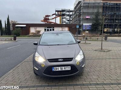 Culoaregri Second-hand 2014 Ford S-MAX Titanium Monovolum | 6.190 EUR (Preț bun)