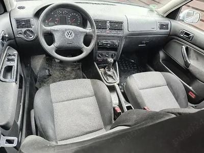 Second-hand VW Golf IV 2002 Berlinǎ