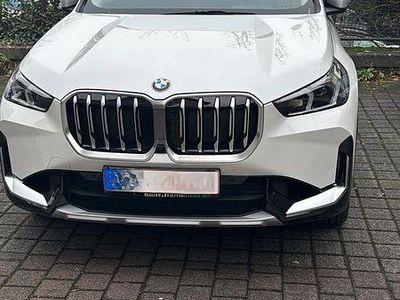 Culoarealb Utilizat 2023 BMW X1 Comfort Edition SUV | 35.000 EUR (Scump)