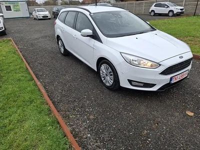 Alb Utilizat 2017 Ford Focus Coupe | 6.200 EUR (Preț bun)