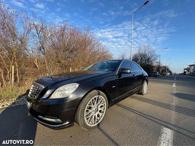 Culoarenegru Utilizat 2011 Mercedes E220 Avantgarde Berlinǎ | 8.000 EUR (Preț OK)