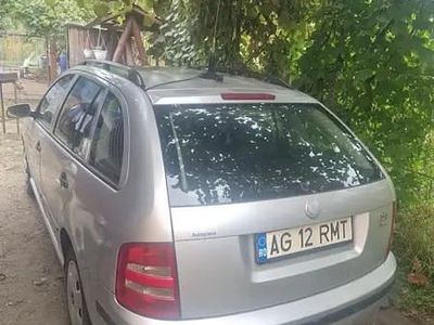 Utilizat 2002 Skoda Fabia Hatchback | 1.200 EUR