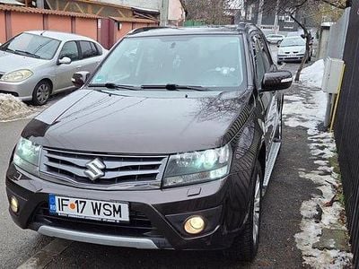 Second-hand Suzuki Grand Vitara 129 CP (94 kW) 2013 Culoaremaro SUV