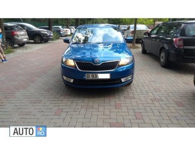 Second-hand Skoda Rapid 86 CP (63 kW) 2013 Albastru marin Hatchback
