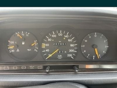 Second-hand Mercedes 190 109 CP (80 kW) 1991 Bej Berlinǎ