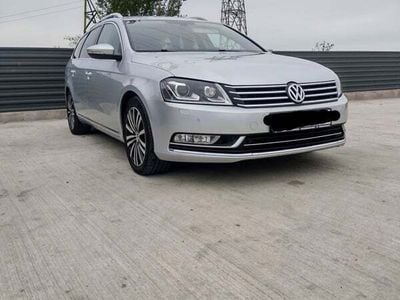 Second-hand VW Passat Highline 140 CP (102 kW) 2012 Gri Break