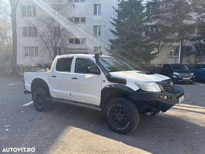 second-hand Toyota HiLux 4x4 Cabina Dubla Comfort