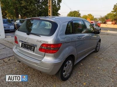 Second-hand Mercedes B180 140 CP (102 kW) 2005 Negru Monovolum