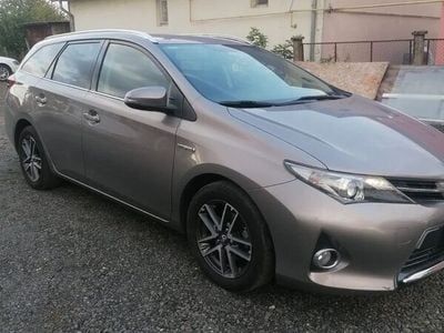 Toyota Auris Hybrid