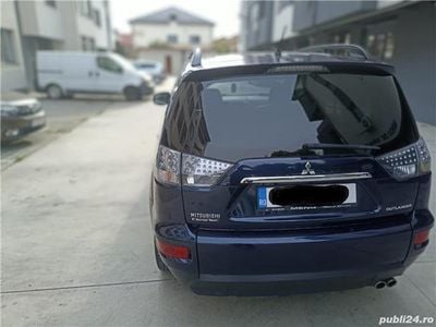 Second-hand Mitsubishi Outlander 175 CP (128 kW) 2013 Albastru SUV