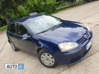 Albastru marin Utilizat 2004 VW Golf IV Hatchback | 2.550 EUR (Scump)